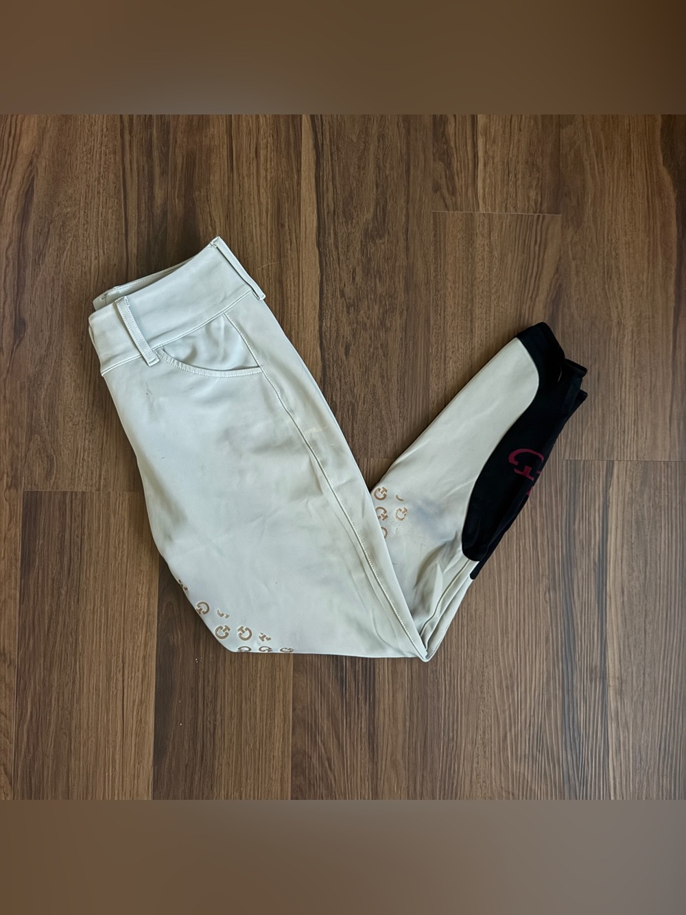 Women’s Size 28R IT42 Tan Cavalleria Toscana Full Seat Horseback Riding Breeches